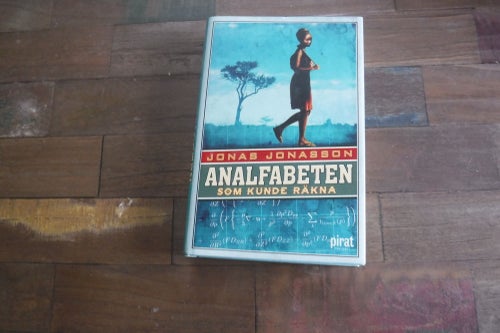 Analfabeten som kunde räkna, författare Jonas Jonasson