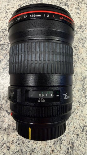 Canon EF 135mm f/2L USM – Den legendariska porträttobjektivet i perfekt skick