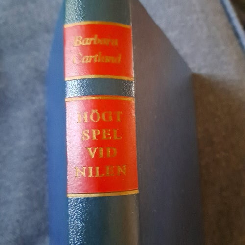"Högt spel vid Nilen" av Barbara Cartland