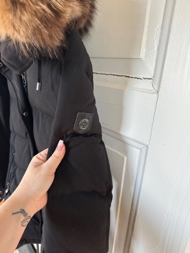 Hollies Artica Stockholm svart dunjacka, storlek 38