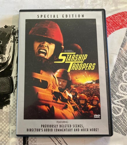 STARSHIP TROOPERS (1997) SVENSK SPECIALUTGÅVA I MKT FINT SKICK