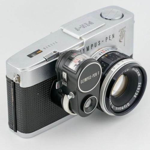 Olympus Pen F halvformatkamera med F. Zuiko Auto-S 1:1.8 f=38mm objektiv