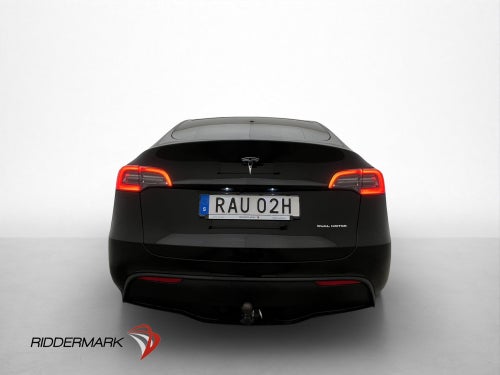 Tesla Model Y Long Range AWD 1 Brukare Drag Moms Pano Värm