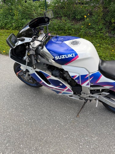 Suzuki GSX-R750W