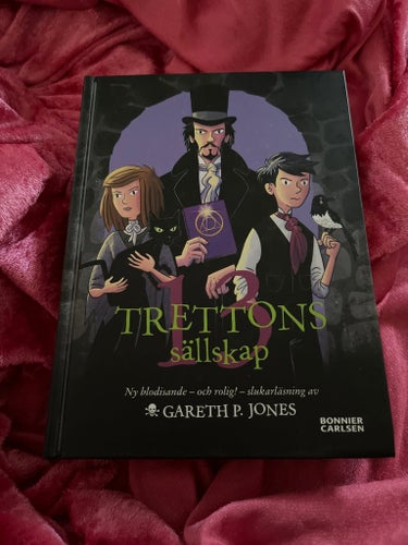 Trettons sällskap - Gareth P. Jones