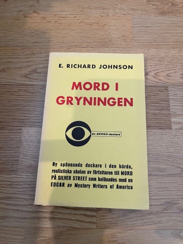 Mord i gryningen av E. Richard Johnson