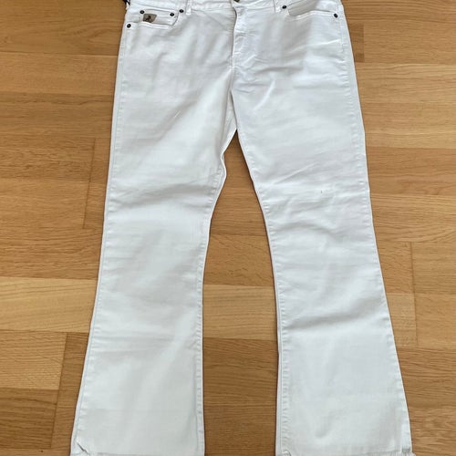 Helt nya och oanvända Lois naturvita jeans, storlek 34”/28” (ca 42-44)