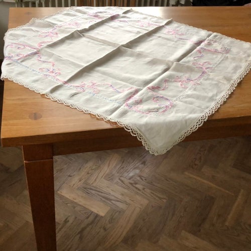 Vintage broderad duk, 90x85