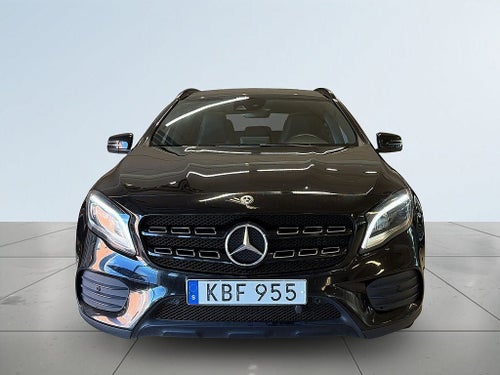 Mercedes-Benz GLA 220 d 4M AMG Line Mvärme Panorama Bkamera Navi S&V-däck