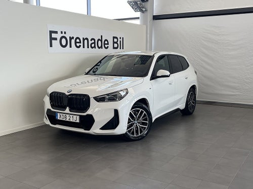 BMW iX1 xDrive30, 306hk, 2023