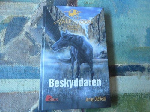BESKYDDAREN,  J. OLDFIELD,  2002,  BÖCKER