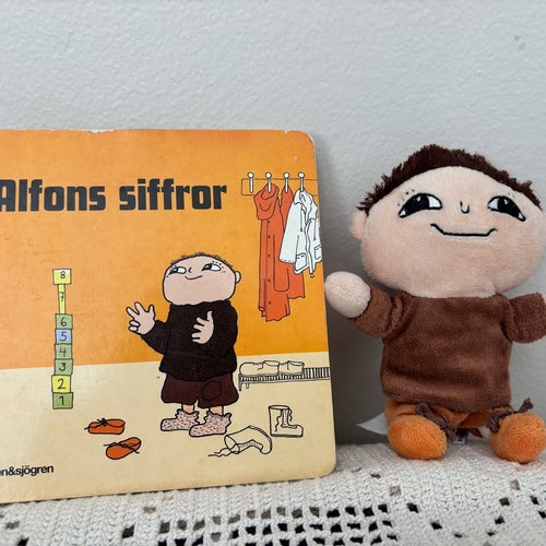 Alfons mjukisfigur och boken siffror av Gunilla Bergström, 2019