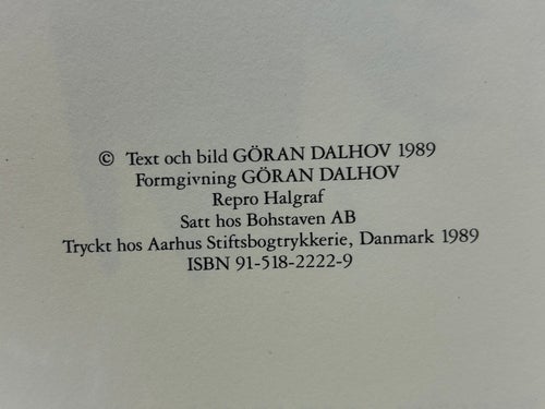 Kustens kalendarium i bild och ord av Göran Dalhov. Bok. Very Fine plus