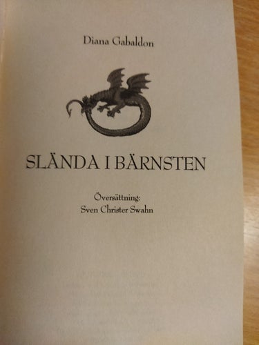 Slända i bärnsten av Diana Gabaldon. Bok. Very Fine