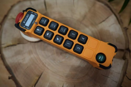 Fjärrstyrd radiosändare Juuko HV-K 1000 för på/av-styrning