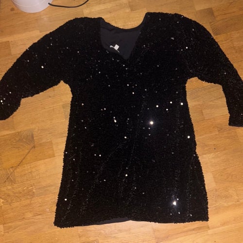Svart paljettklänning, strl XL/ H&M