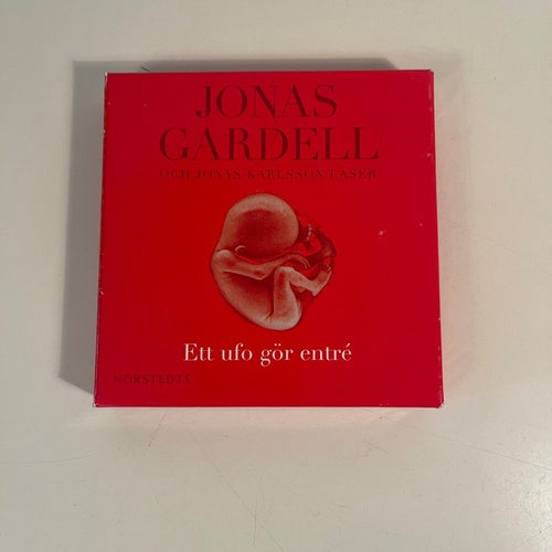 Ljudbok på CD - Jonas Gardell - Ett Ufo gör entre. Jonas Karlsson.