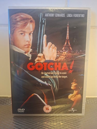INPLASTAD. Gotcha! - Pang! Pang! Du är död! Anthony Edwards, Linda Fiorentino.