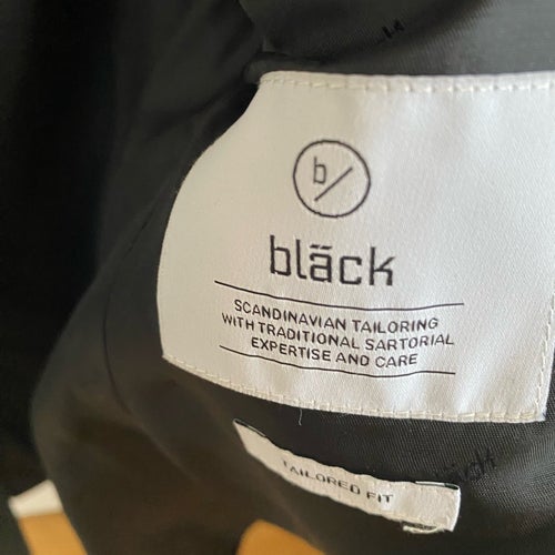Bläck svart kostym, storlek 46