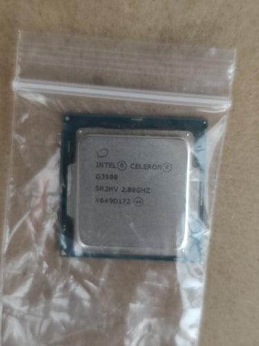 Intel Celeron G3900 2.80GHz CPU with Fan