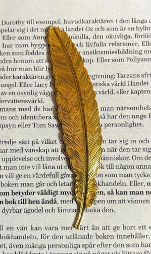 Bokmärke i metall Fjäder guld - läsa litteratur skolstart bibliotek