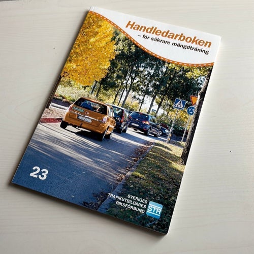 Handledarboken av STR Service AB, 2018