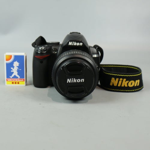 Nikon D3000 systemkamera