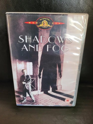 Shadows and fog / MGM