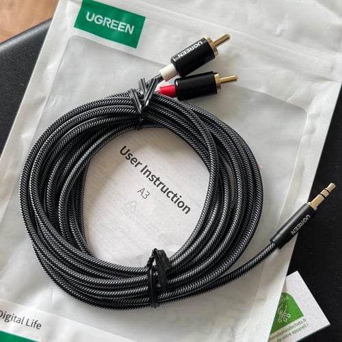 UGREEN 3.5mm till 2RCA stereo Ljudkabel 2m. NY!