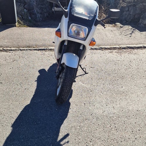 Kawasaki Gpx 600 R