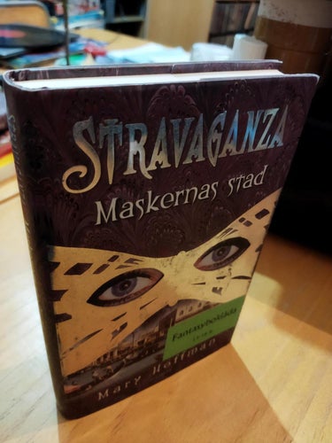 Stravaganza Maskernas stad - Mary Hoffman. Bok, inbunden. Very Fine plus. BM