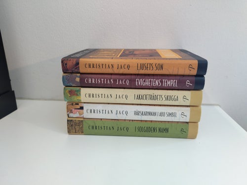 Samling av fem böcker i Ramses-serien av Christian Jacq.