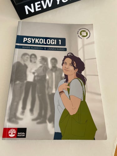 Psykologi 1 av Marie Almroth & Linnéa Svärd