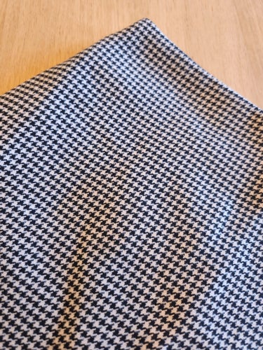 H&M svartvit kjol, storlek 38