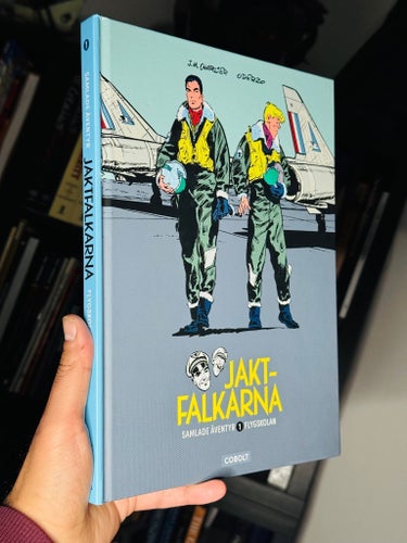 Jaktfalkarna av J.M. Charlier och Uderzo, Samlade Äventyr 1 Flygskolan