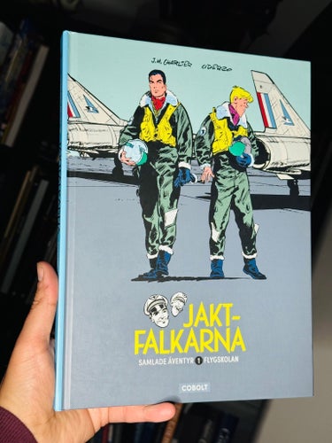 Jaktfalkarna av J.M. Charlier och Uderzo, Samlade Äventyr 1 Flygskolan