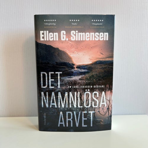 Det Namnlösa Arvet - Lars Lukassen (2) - Ellen G. Simonsen - 2024 - Inbunden