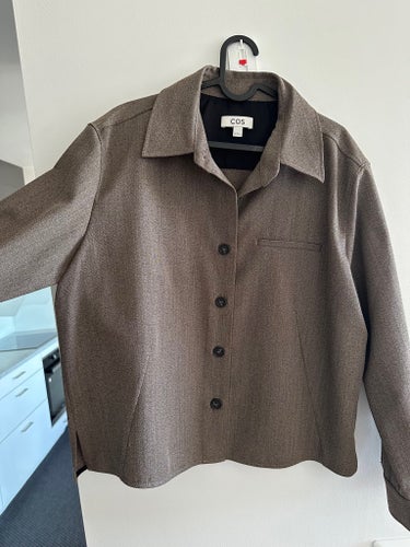 COS brun skjortjacka stl 40
