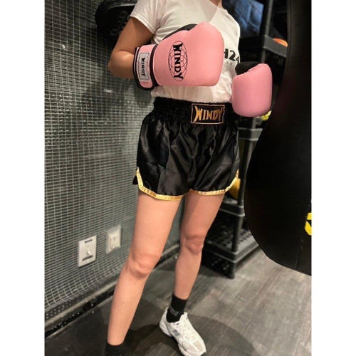 Windy Muay Thai Shorts Svart/Guld Storlek XS - FRI FRAKT