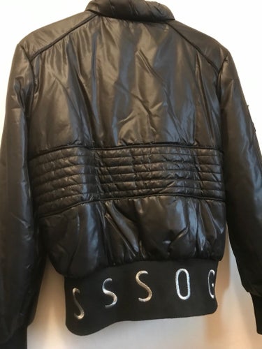 Kort svart jacka, storl 2 (S) kort cool köpt i butik i Cannes