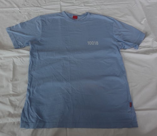 T-Shirt från Esprit blå strl M