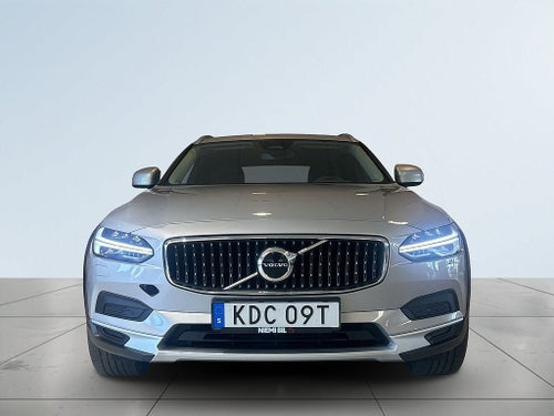 Volvo V90 Cross Country B4 AWD Momentum MOMS Dragkrok Bkamera Navi S&V-däck
