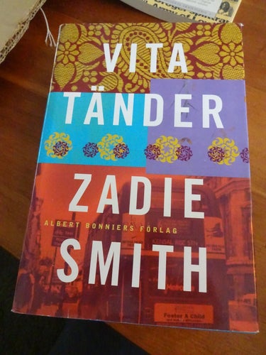 Mycket fin inbunden Zadie Smith Vita Tänder