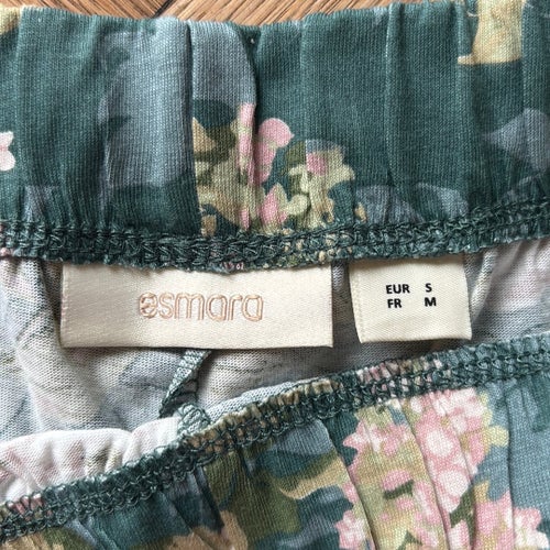 Esmara gröna shorts, storlek S