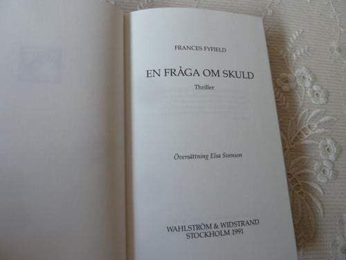 EN FRÅGA OM SKULD, F. FYFIELD, 1991,  BÖCKER