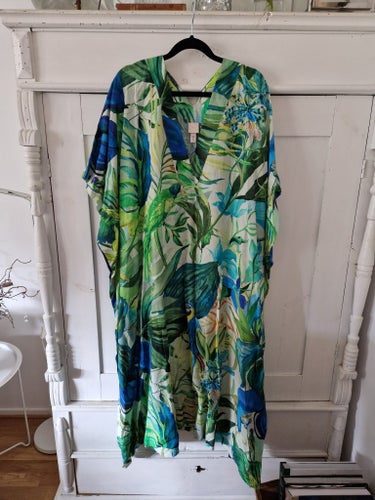 Kaftan i härliga färger från H&M