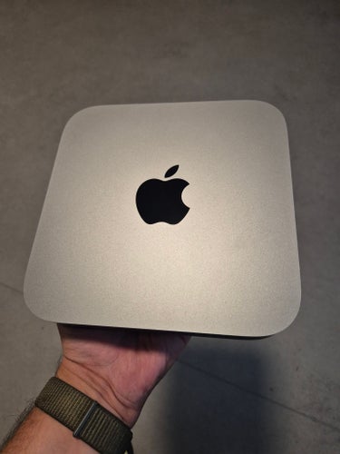 Mac mini 2018, Intel Core i7. 3,2 GHz 6-kärnig, 16 GB RAM 256GB