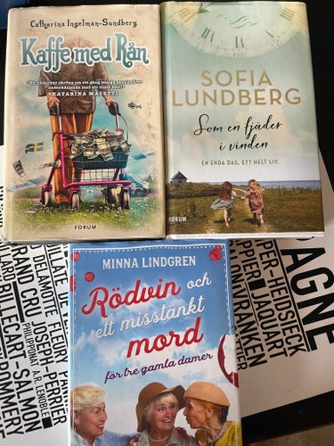 3 inbunda böcker I nära nyskick.