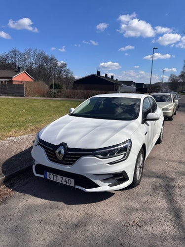 Renault Mégane 1.5 Blue dCi 115hk Euro 6 Apple CarPlay bak sensorer cockpit