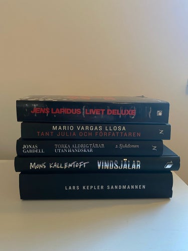 5 inbundna romaner – Kepler, Lapidus, Gardell m.fl. – Deckare & skönlitteratur